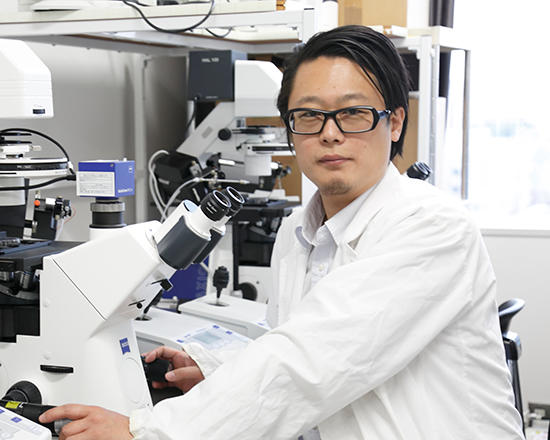 Assistant Professor Takashi Satoh (Host Defense) 